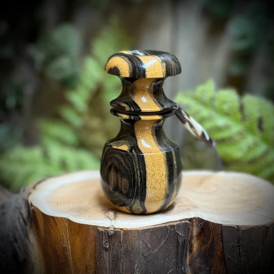 Black and White Ebony Blacktail Bleat